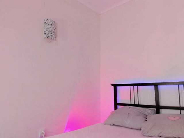 FloraAmbers live cam on BongaCams