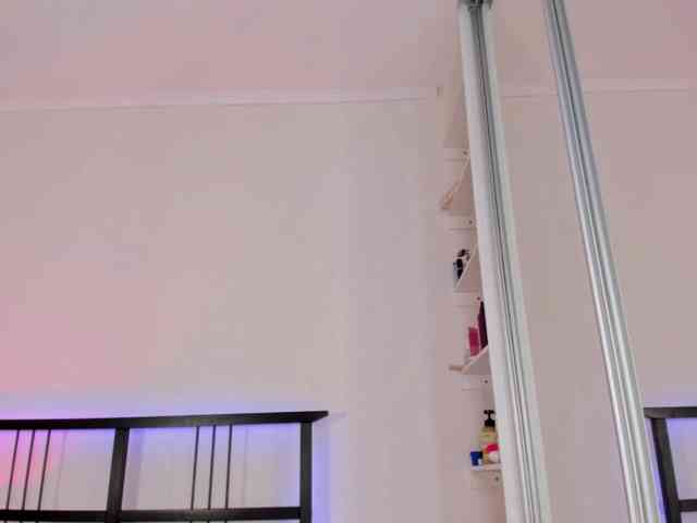FloraAmbers webcam