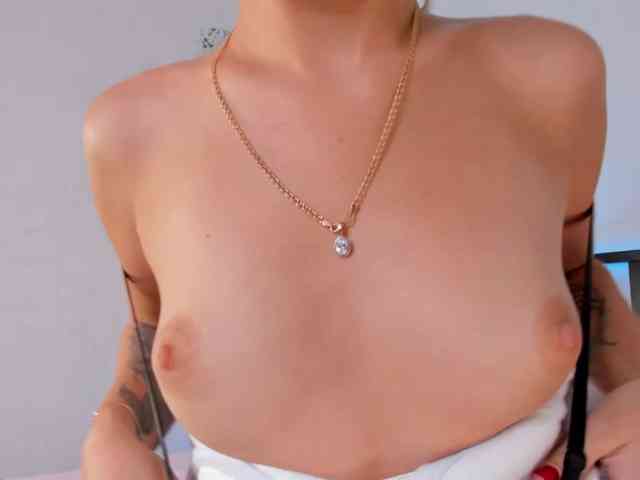 FloraAmbers webcam
