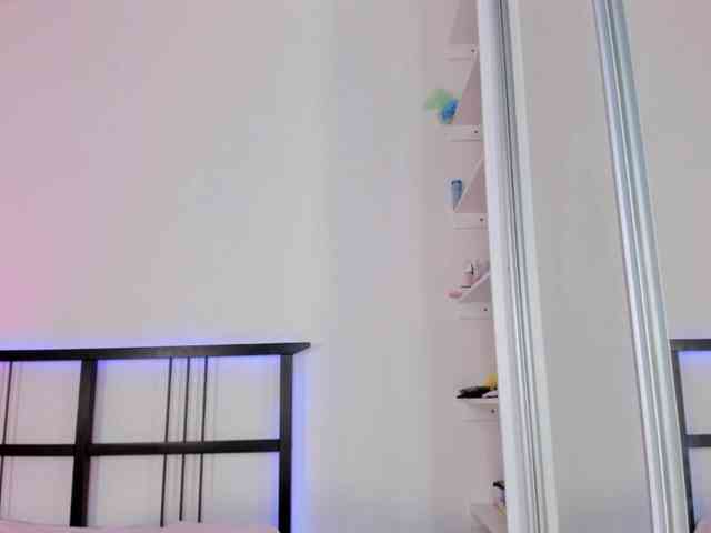 FloraAmbers webcam