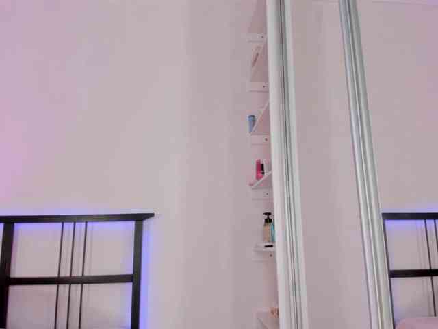 FloraAmbers webcam