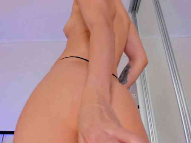 FloraAmbers webcam