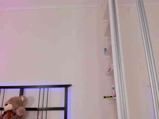 FloraAmbers webcam