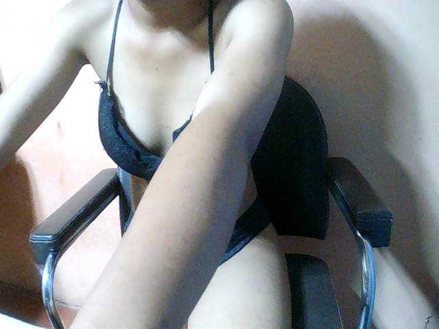 Nadia001's BongaCams show and profile