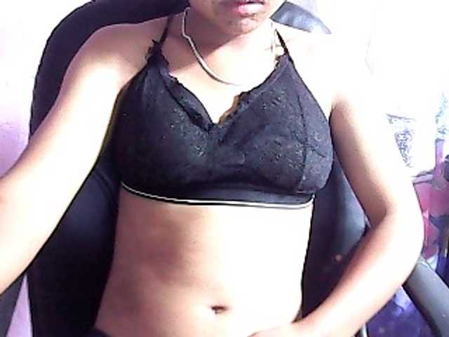 Nadia001