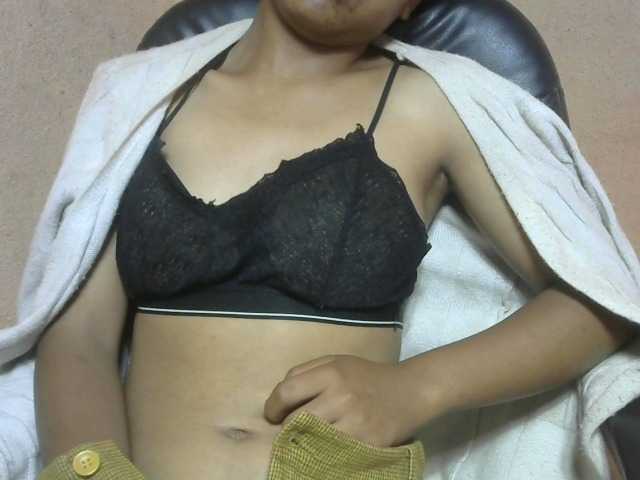 Nadia001's BongaCams show and profile