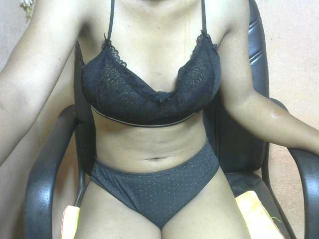 Nadia001's BongaCams show and profile