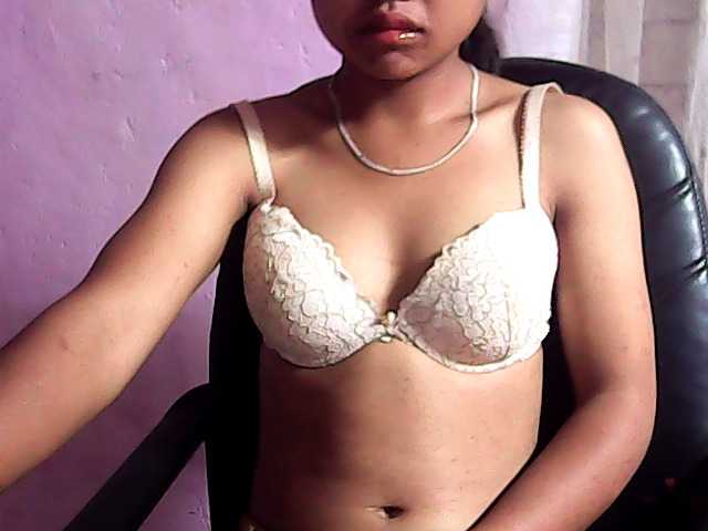 Nadia-001