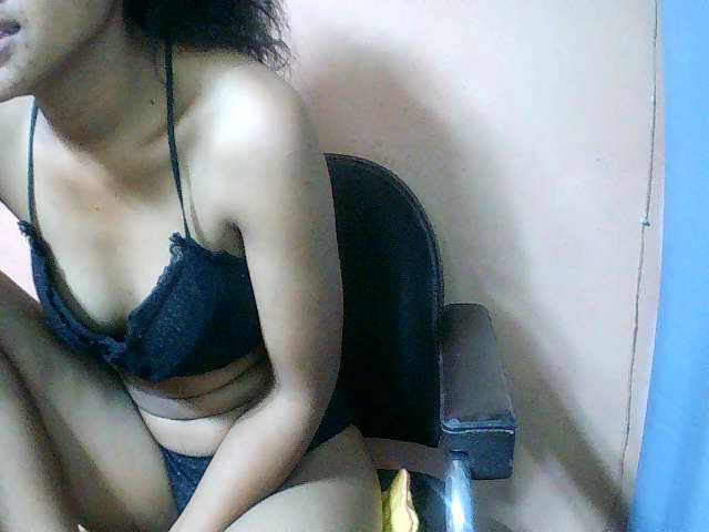 Nadia001's BongaCams show and profile