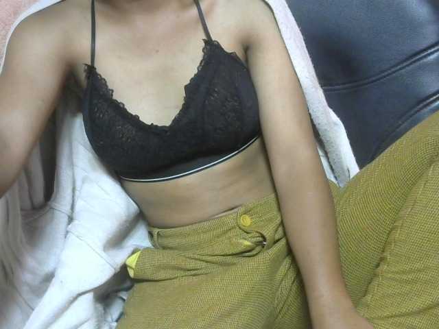 Nadia001's BongaCams show and profile