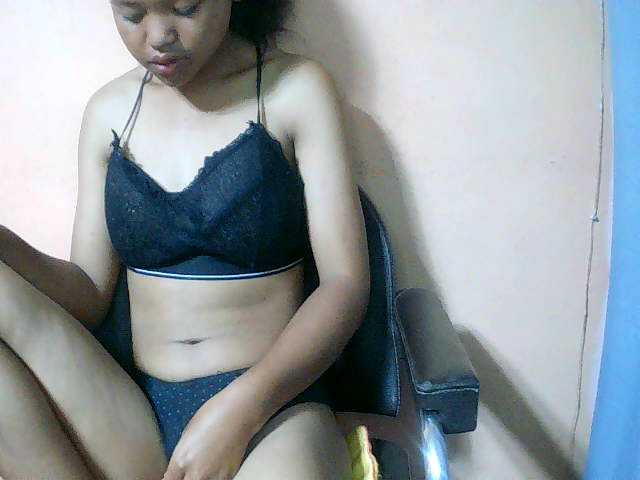 Nadia001's BongaCams show and profile