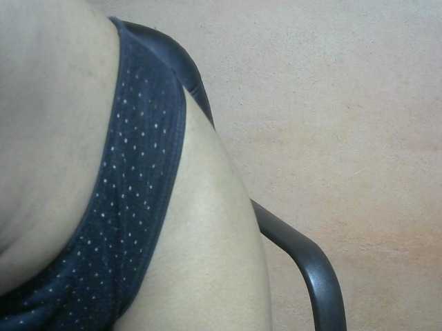 Nadia001's BongaCams show and profile