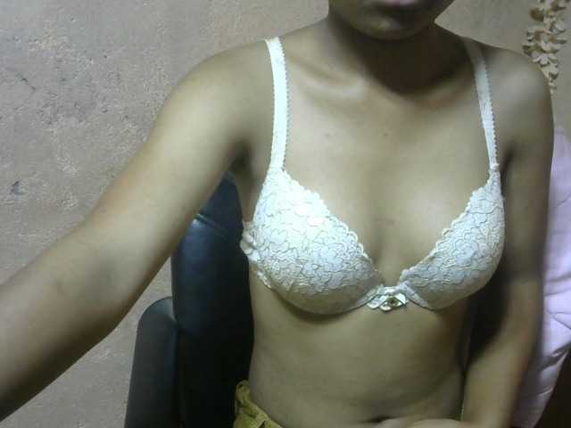 Nadia001's BongaCams show and profile