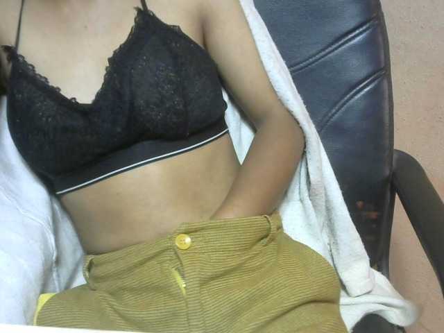 Nadia001's BongaCams show and profile