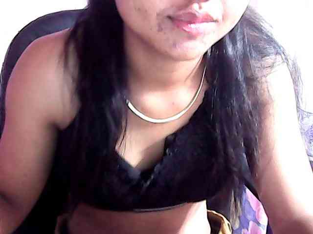 Nadia-001