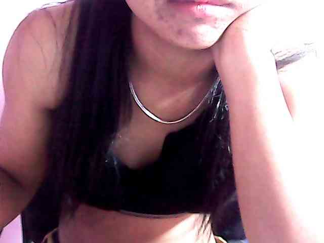 Nadia-001 webcam