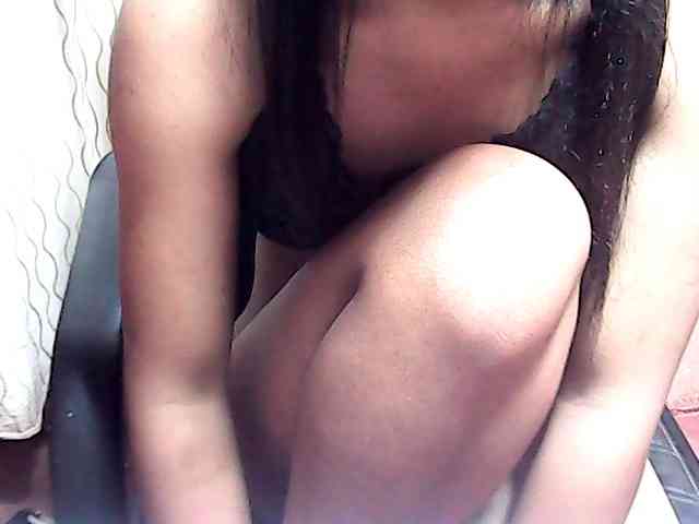 Nadia-001 webcam