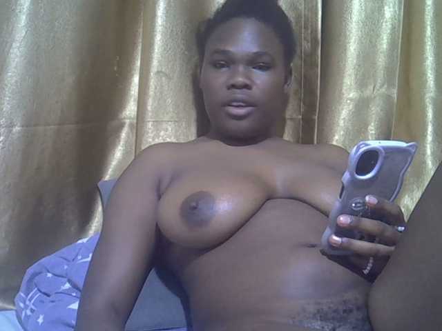 lovelymeli live cam on BongaCams