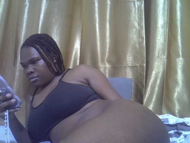 lovelymeli live cam on BongaCams