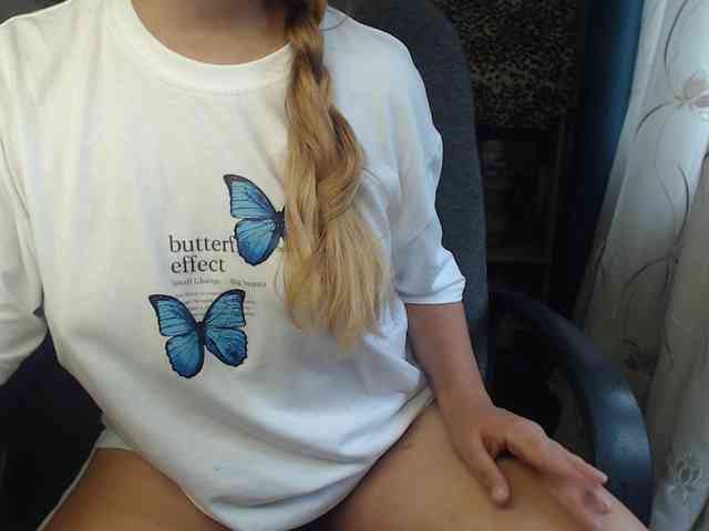 romashka1211 Live Webcam on BongaCams