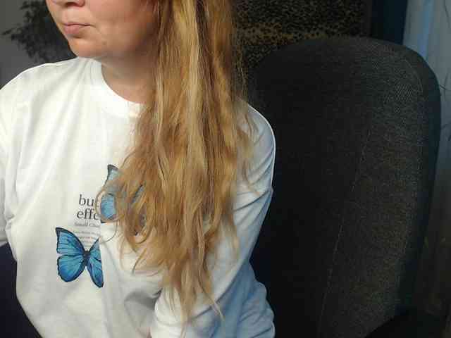 romashka1211 Live Webcam on BongaCams