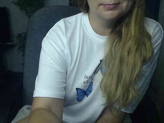 romashka1211 Live Webcam on BongaCams