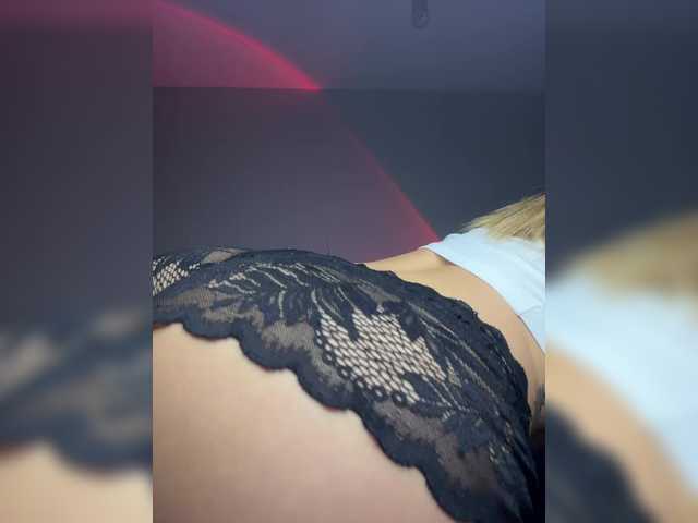 MelodyFox live cam on BongaCams