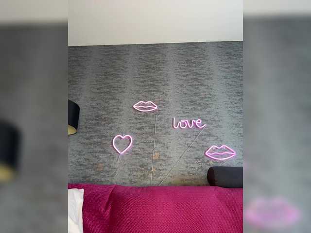 MelodyFox live cam on BongaCams