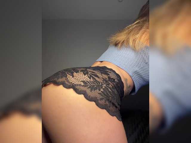 MelodyFox live cam preview