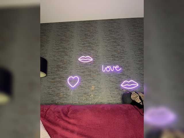 MelodyFox live cam on BongaCams