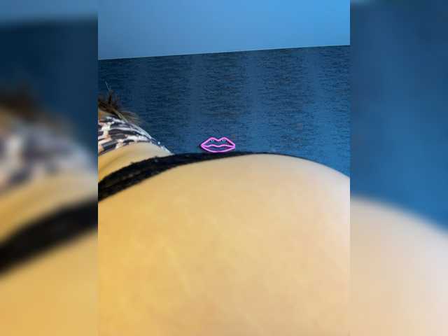 MelodyFox live cam on BongaCams