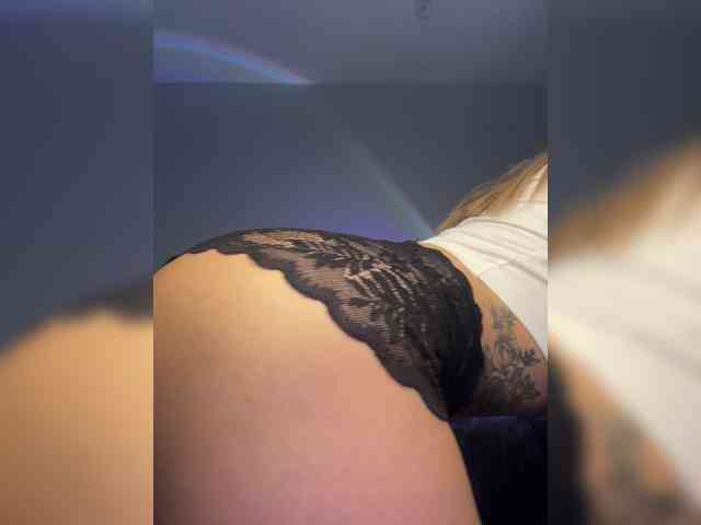 MelodyFox webcam