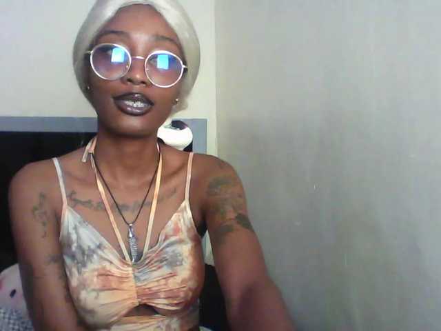 Calin33 live cam on BongaCams