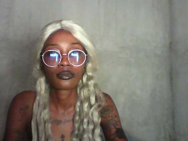 Calin33 live cam on BongaCams