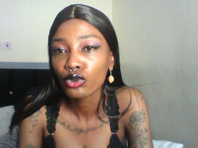 Calin33 live cam on BongaCams