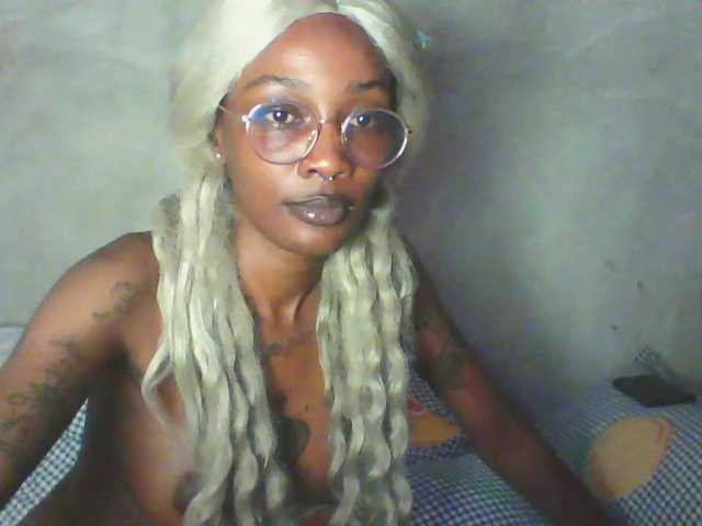 Calin33 live cam on BongaCams
