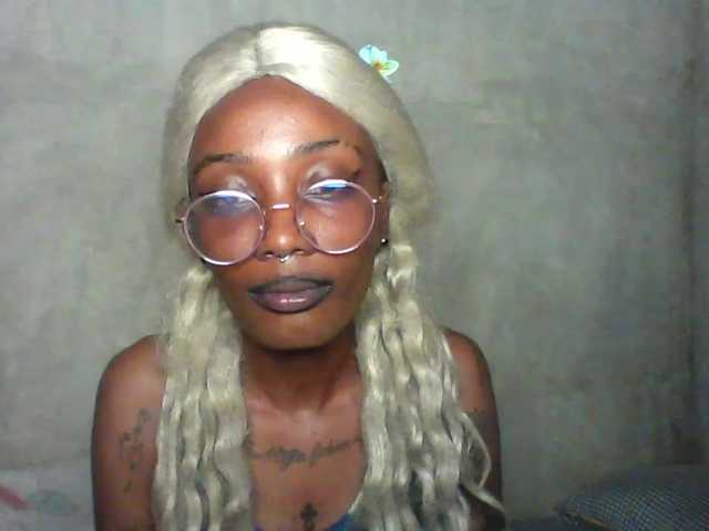 Calin33 live cam on BongaCams
