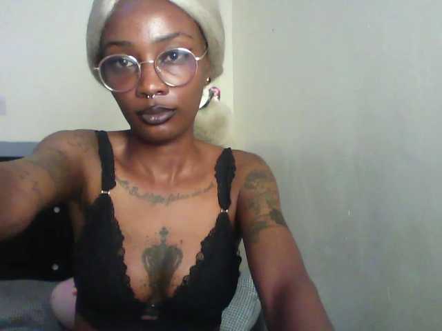 Calin33 live cam on BongaCams