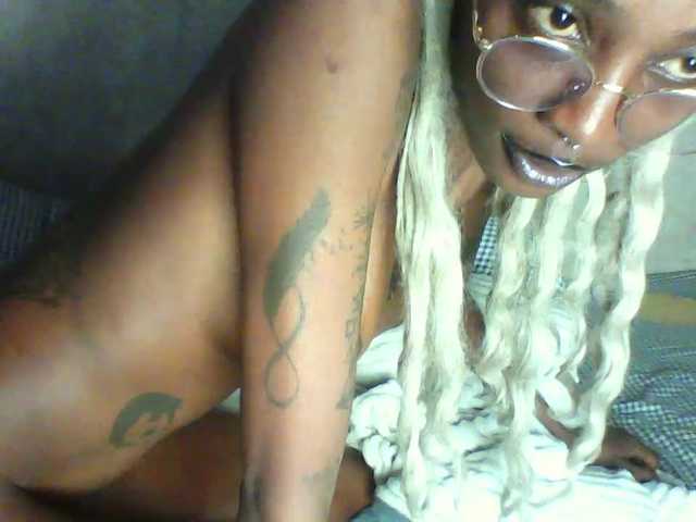 Calin33 live cam on BongaCams