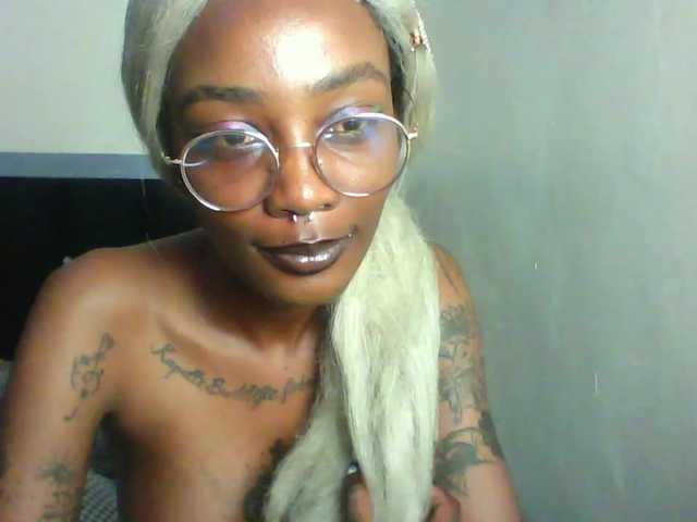 Calin33 live cam on BongaCams