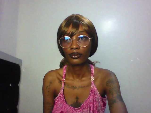 Calin33's BongaCams show and profile