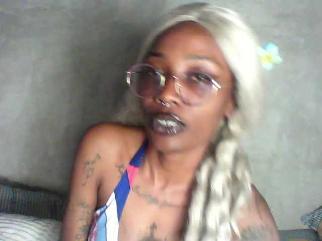 Calin33 live cam on BongaCams