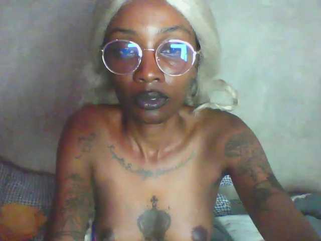 Calin33 live cam on BongaCams