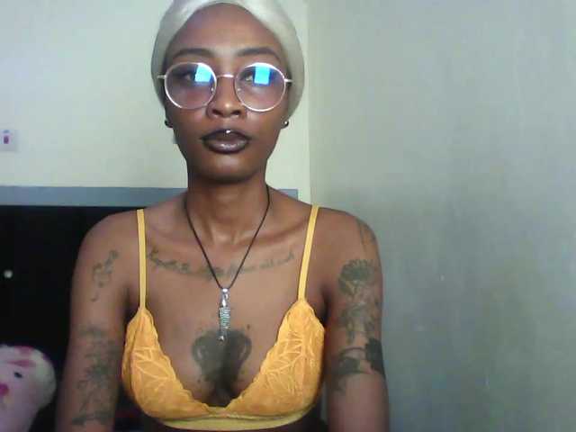 Calin33 live cam on BongaCams