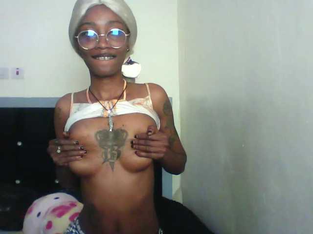 Calin33 live cam on BongaCams