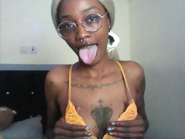 Calin33 live cam on BongaCams