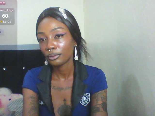Calin33 live cam on BongaCams