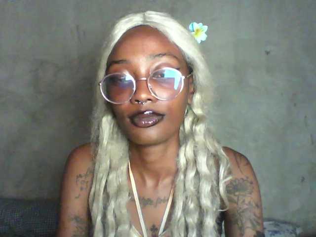 Calin33 live cam on BongaCams