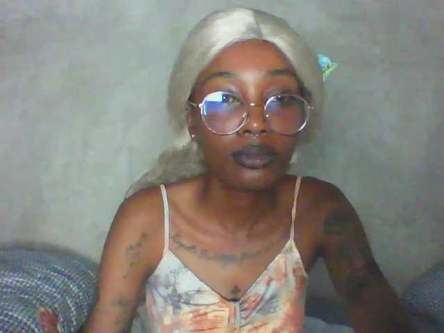 Calin33 live cam on BongaCams