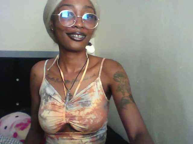Calin33 live cam on BongaCams